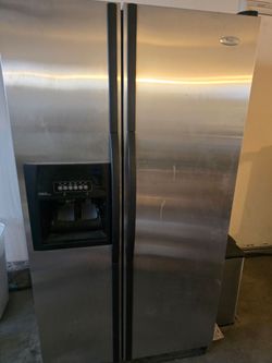 Whirlpool golf refrigerator