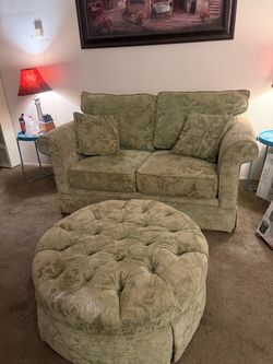 Couch set