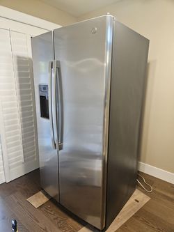 GE fridge side by side *price drop*