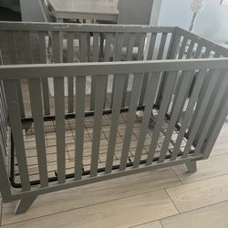 Baby Crib Free