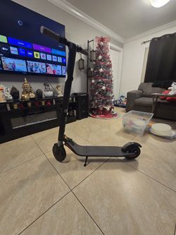 Ninebot By Segway ES1 Scooter