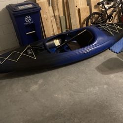 Fishing Kayak W/paddle 