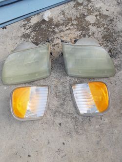 Ford F-150 2002 Headlights