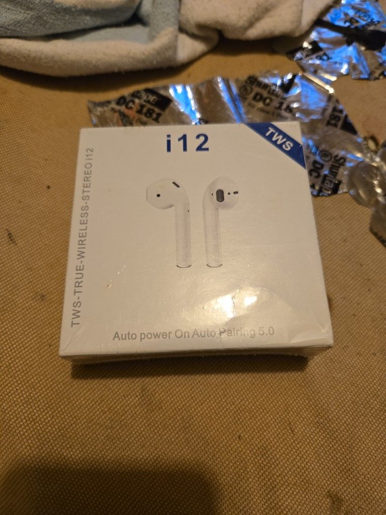 TWS TRUE WIRELESS STEREO  I12 EAR PHONE BRAND NEW 