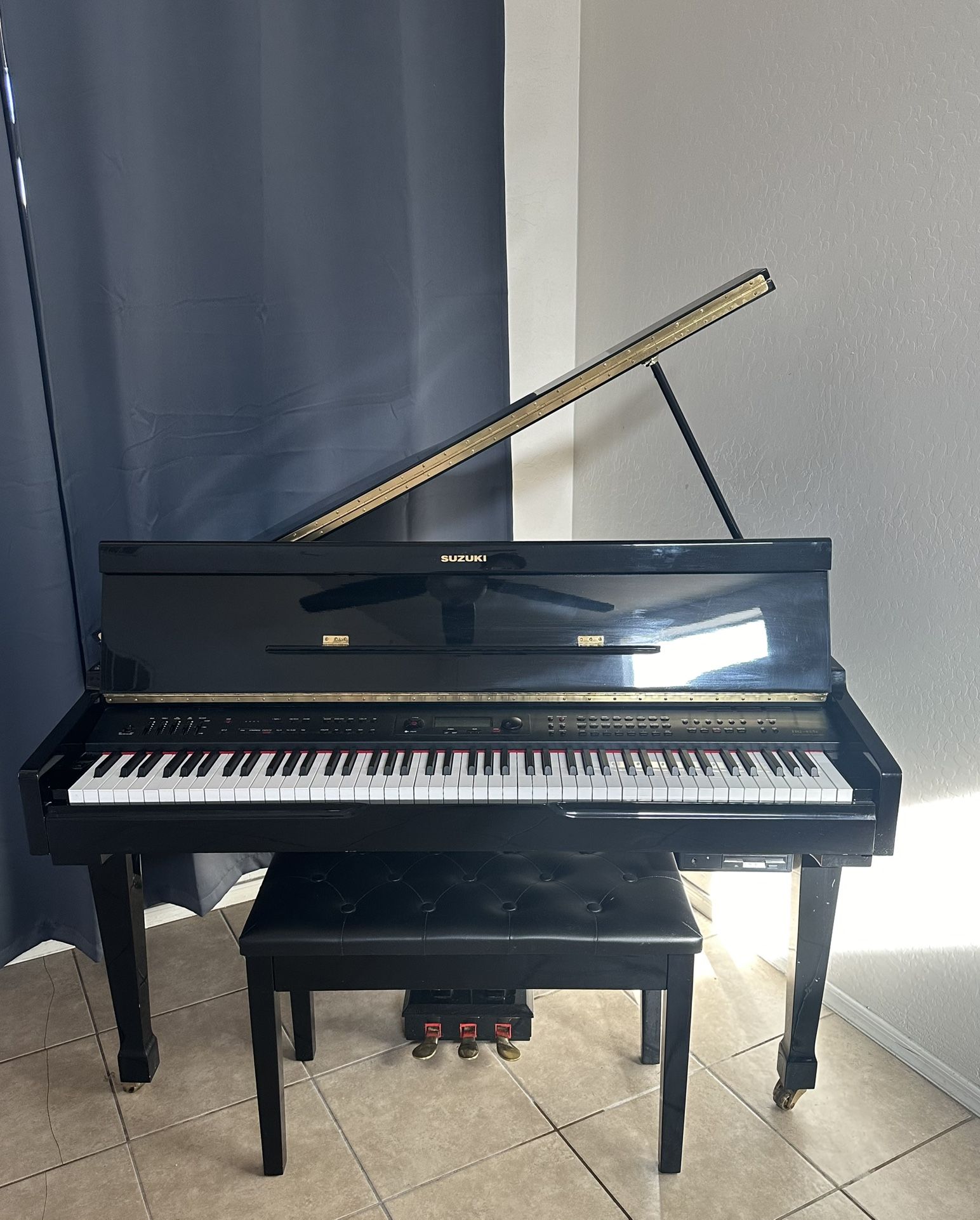 Suzuki Mini Grand Digital Piano for Sale in Glendale, AZ OfferUp