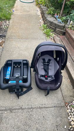 Safety 1st.Rear Facing Car seat,4-35lb,exp.11/08/2028.