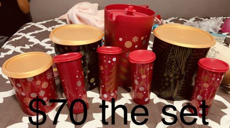 Tupperware Christmas set New
