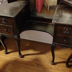 Vintage Vanity. Antique Wood