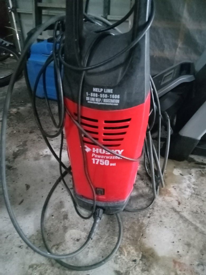 $50 HUSKY 1750 PSI PRESSURE WASHER