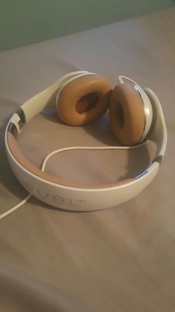 Samsung Level on Headphones