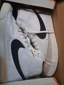 Nike High-Top Sneakers White Black Swoosh