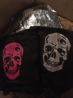 NEW- Soft Fleece Skull Scarves