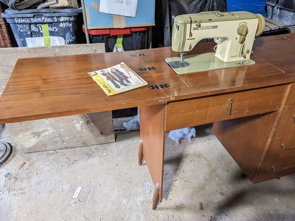 Vintage Bernina 740 Sewing Machine