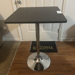 Swivel Table 