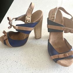 Juicy Couture Navy Raffia & leather Heels 6.5