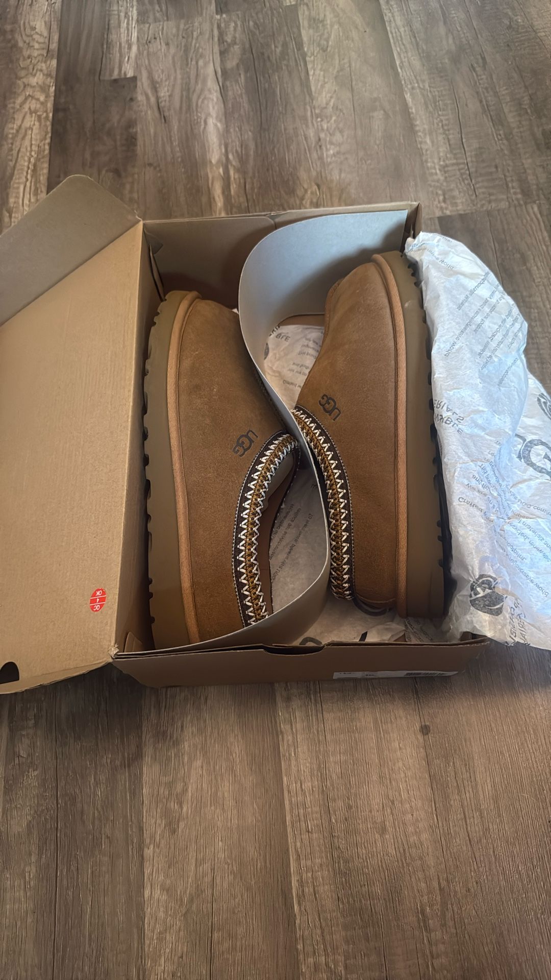 Men’s Ugg Tazman Size 10