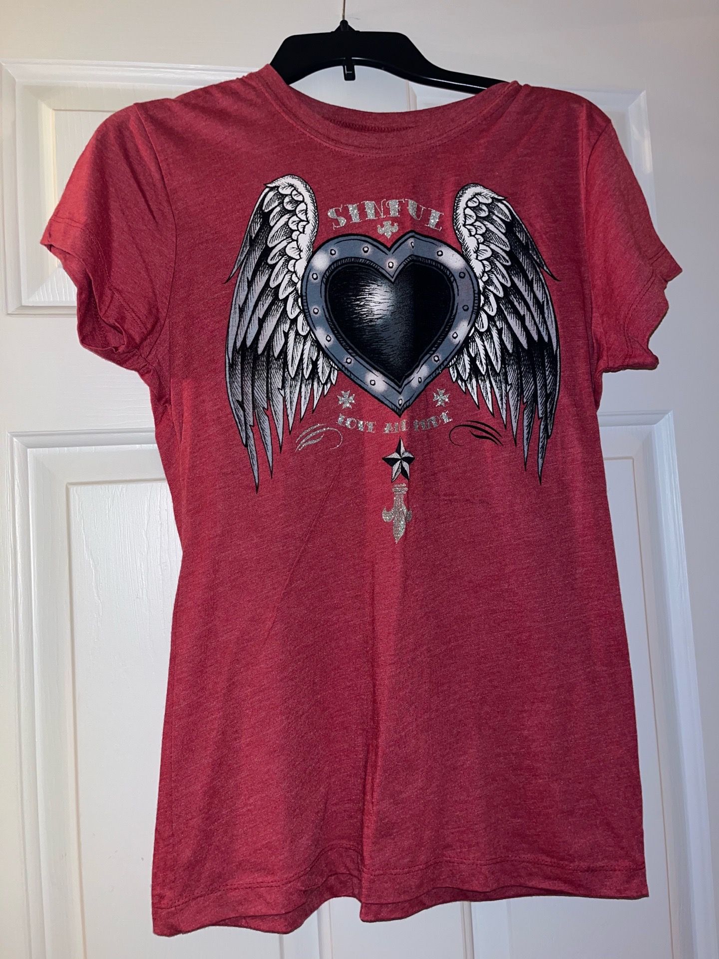 NWOT Women’s Sinful (by Affliction) Red Graphic Shirt / Top In Size XL