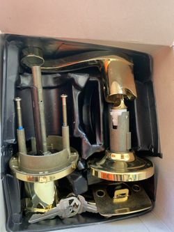 Entry door handle/lock, kwikset