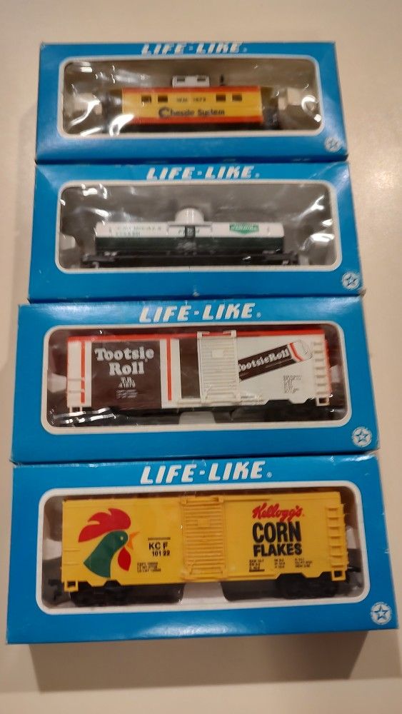 HO Scale Railroad Cars.X4
