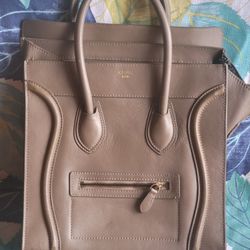 Amazing Bag! Used With Lots Of Life Left. Has Some Peeling Interior. Leather 