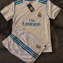 Real Madrid Adult Soccer Uniform Generic No Brand Size Medium-Uniformes De Futbol