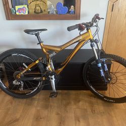 Specialized Stump Jumper FSR Pro Comp Thompson Easton Mountain Bike