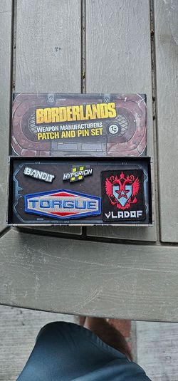 Borderlands Weapon Manufacturers Patch and Pin Set