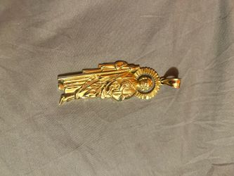 San judas gold pendant 10k