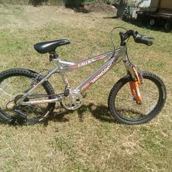 Sturdy Mongoose Enix 6 Speed Bike, Works Great. $50.00.