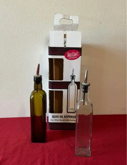 Set of 2 oil dispenser bottles