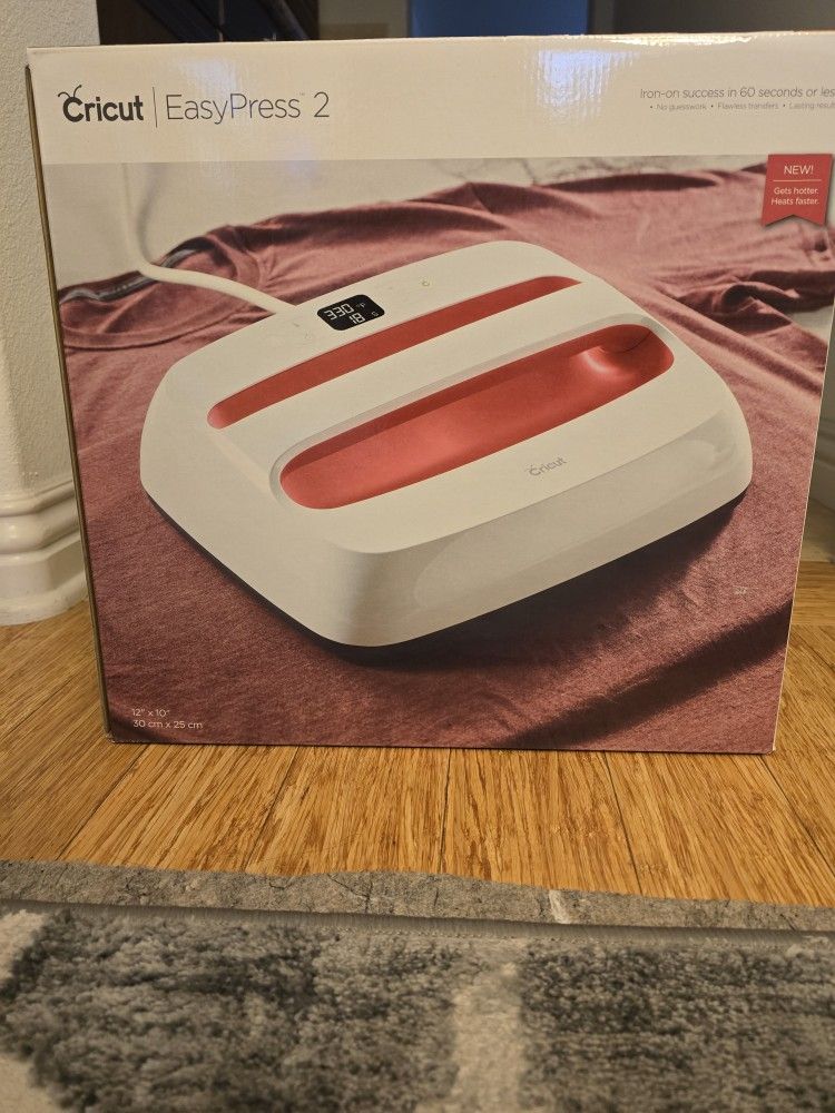 BRAND NEW Cricut Easy Press 2. 12