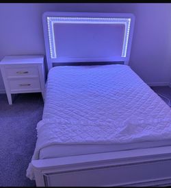 Cama full con colchón
