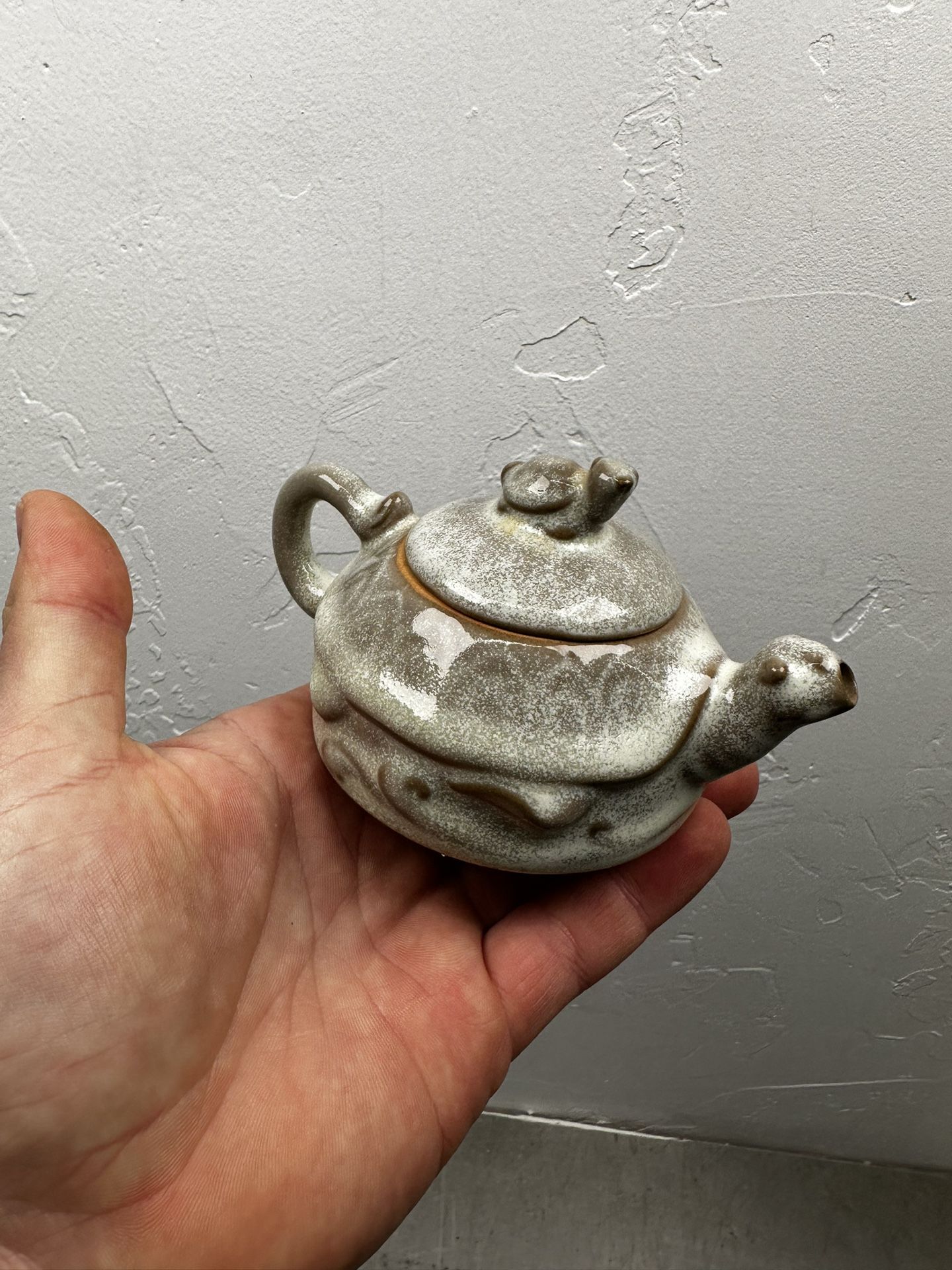 Antique Song Style Chinese Guan Kiln Porcelain Dynasty Tea Kettle White Celadon