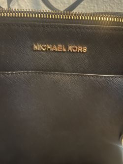 New Michael Kors Purse/wallet(Now Reduced)