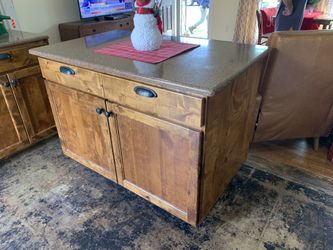 Complete Kitchen Cabinets and Granite Countertops