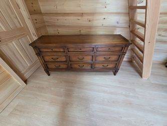 Real wood Dresser  Beautiful Piece like new