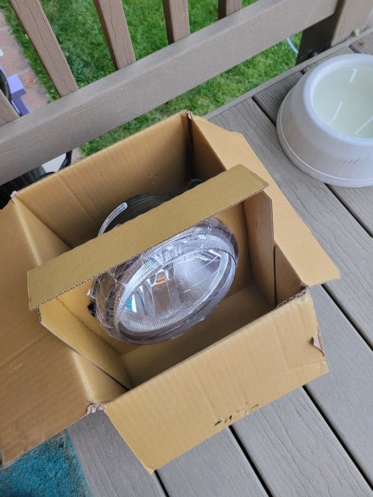 2014 Jeep Patriot Headlight Housing