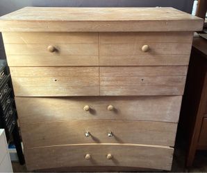 Dresser