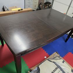 30x42x70 Wooden Dining Table (Signature Design by Ashley)