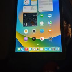 iPad 6th Generation 