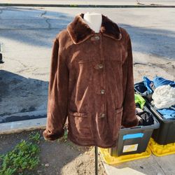 DENNIS BASSO %100 GENUINE LEATHER COAT 