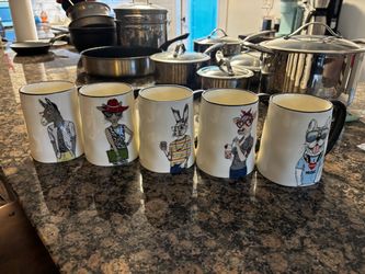 Mugs Contents of house