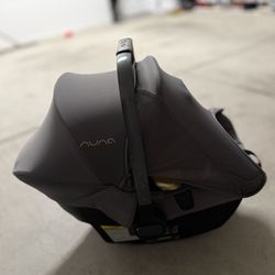 Nuna car seat & Bases  