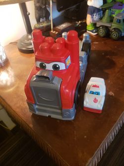 Mega Bloks Build & Race Rig Set