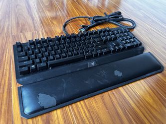 Used Razer BlackWidow Elite – orange tactile switches, RGB, media keys