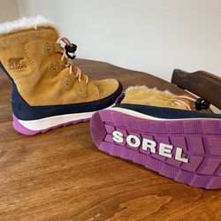 Girls Youth Sorel Snow Boots- Size 3