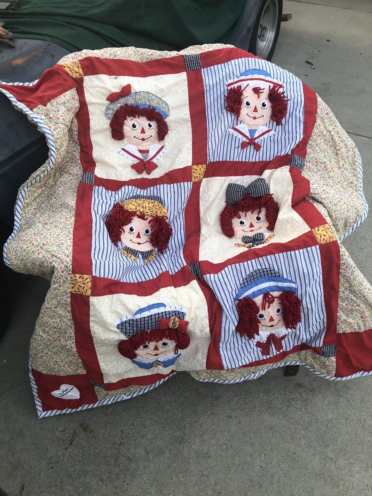 Raggedy Ann and Andy Quilted Kidd Blanket 