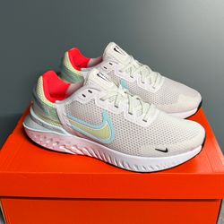$55 Women’s Nike Legend React Brand New Size 9.5 / 10 / 10.5