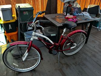 Raleigh Cruiser Bike Red and White