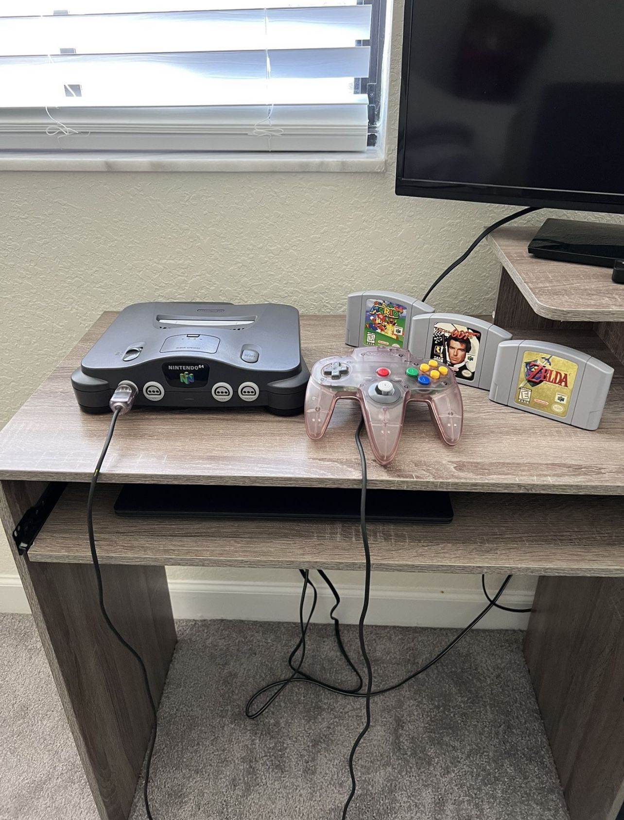 Nintendo 64 + Mario, Zelda & 007